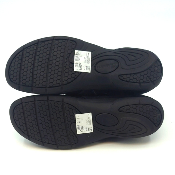 CLARKS *NEW* Christine Sway Blue Suede Booties NWT Sz 8.5 - Picture 8 of 9